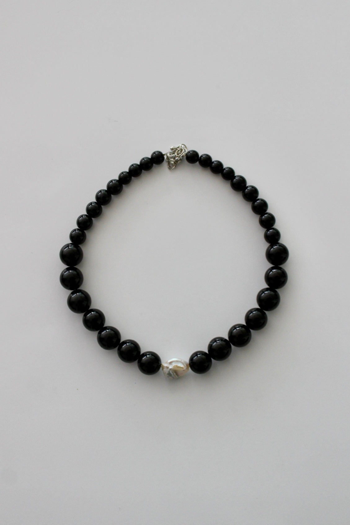 Noir Ágata Collar