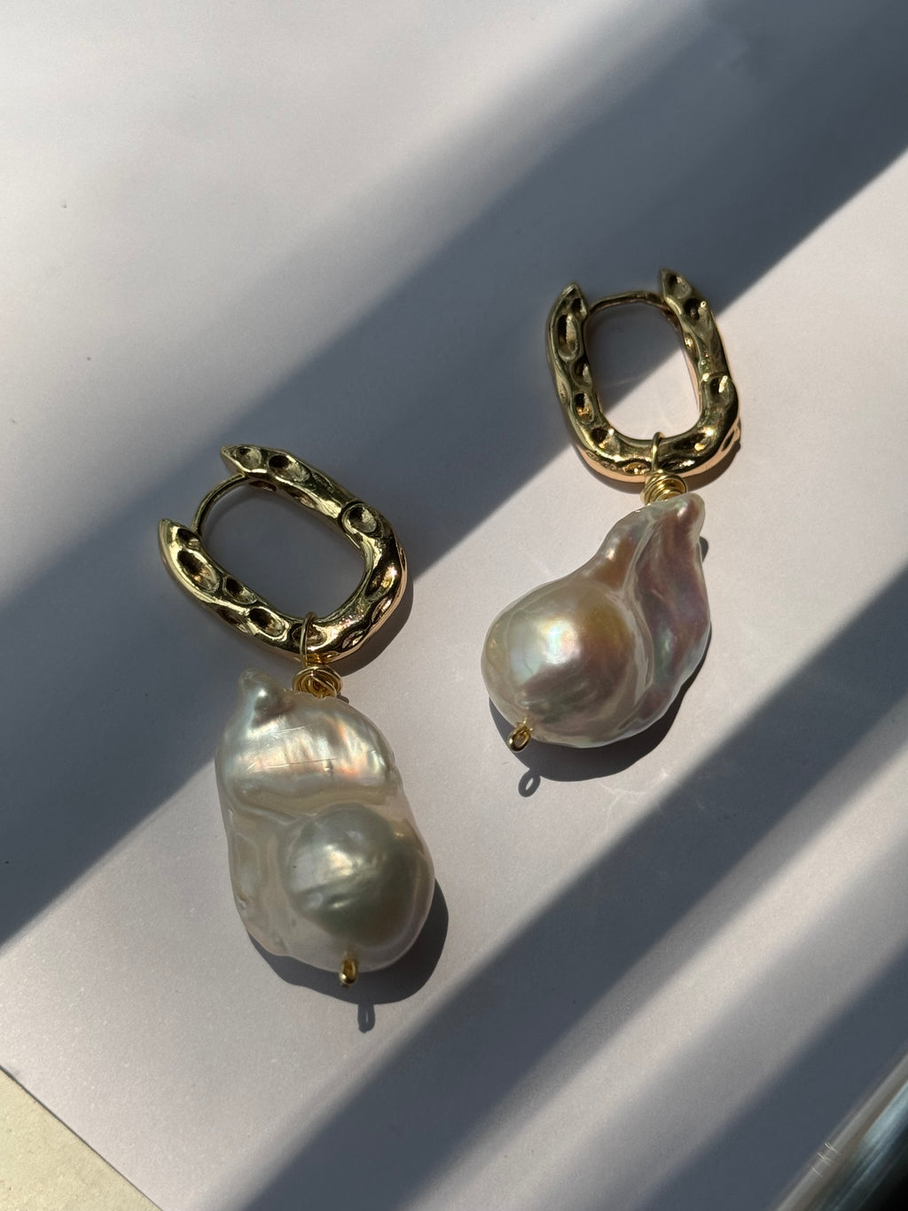 PERLITAS HOOPS