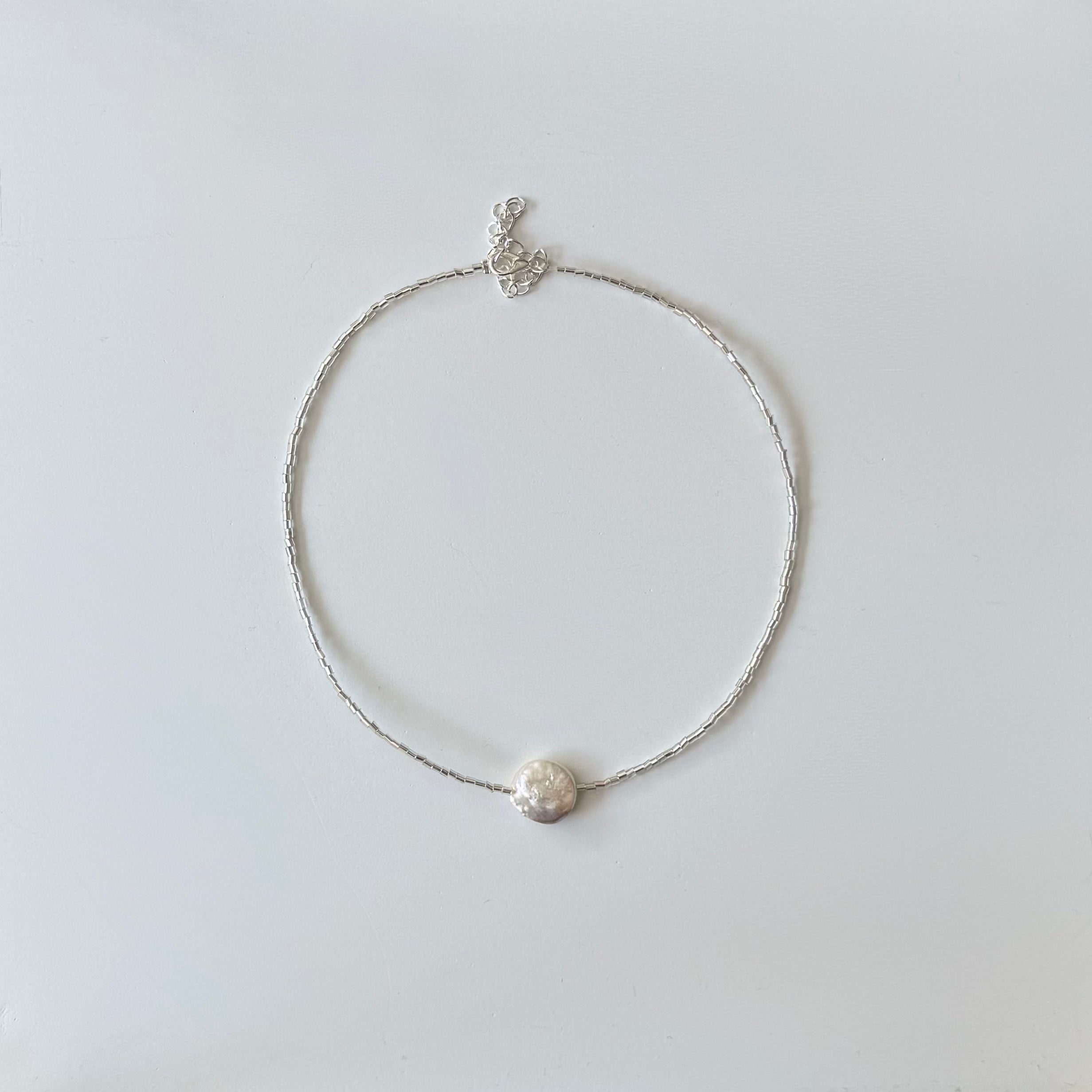 PERLA BARROCA NECKLACE