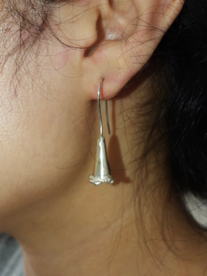 floripondia earrings